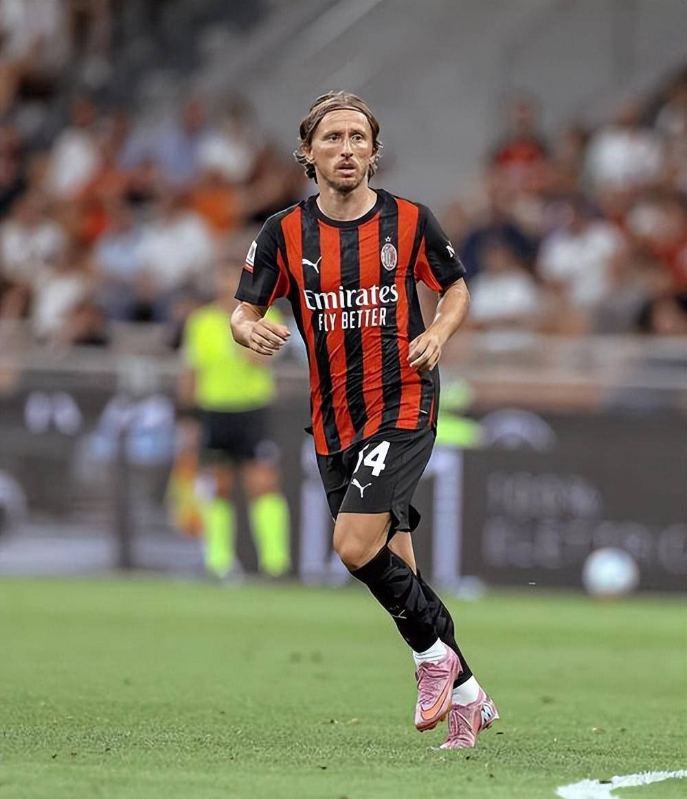 集结日突围战来临，AC米兰围绕欧冠造点机会，压力陡增，球队文化再被提及(ac米兰为什么衰落了)