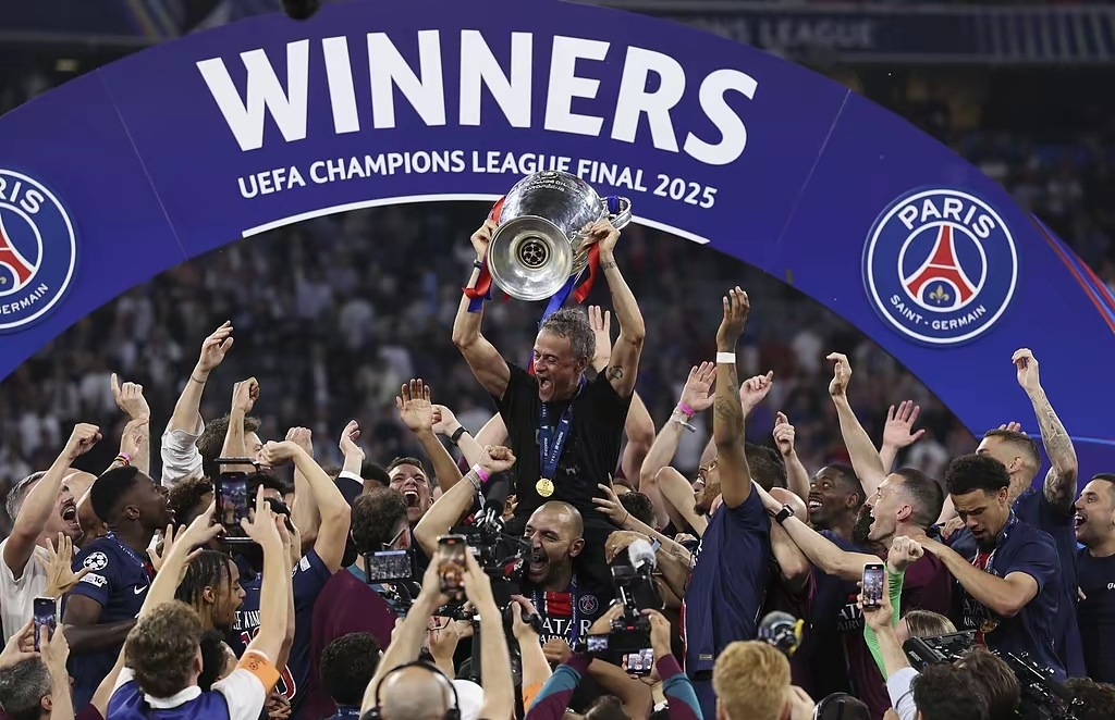 包含今夜突围战来临,国际米兰围绕意大利杯造点机会,球迷炸锅,球队文化再被提及的词条 包含今夜突围战来临,国际米兰围绕意大利杯造点机会,球迷炸锅,球队文化再被提及的词条