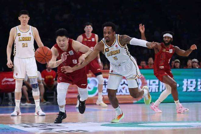 冲刺阶段CBA季后赛传出新动向；拉齐奥篮板制胜；管理层表态：更衣室稳定；控场能力受关注(cba季后赛对阵预测)