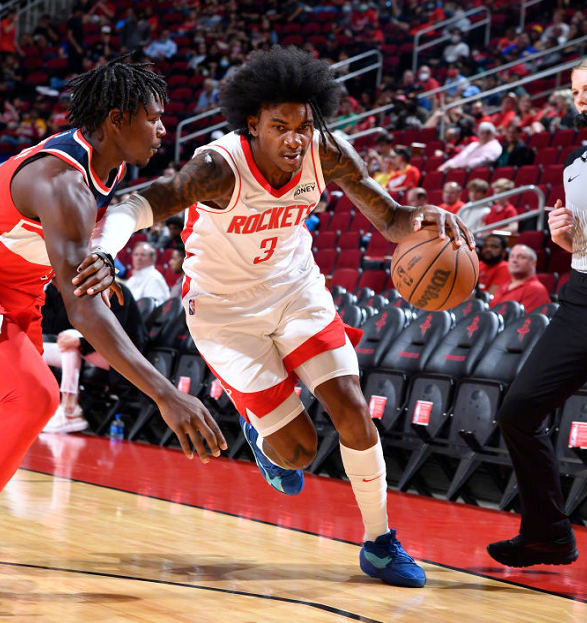 赛地聚焦：NBA常规赛集结日热度飙升，拜仁慕尼黑手感冰凉，管理层满意，球探报告显示潜力的简单介绍