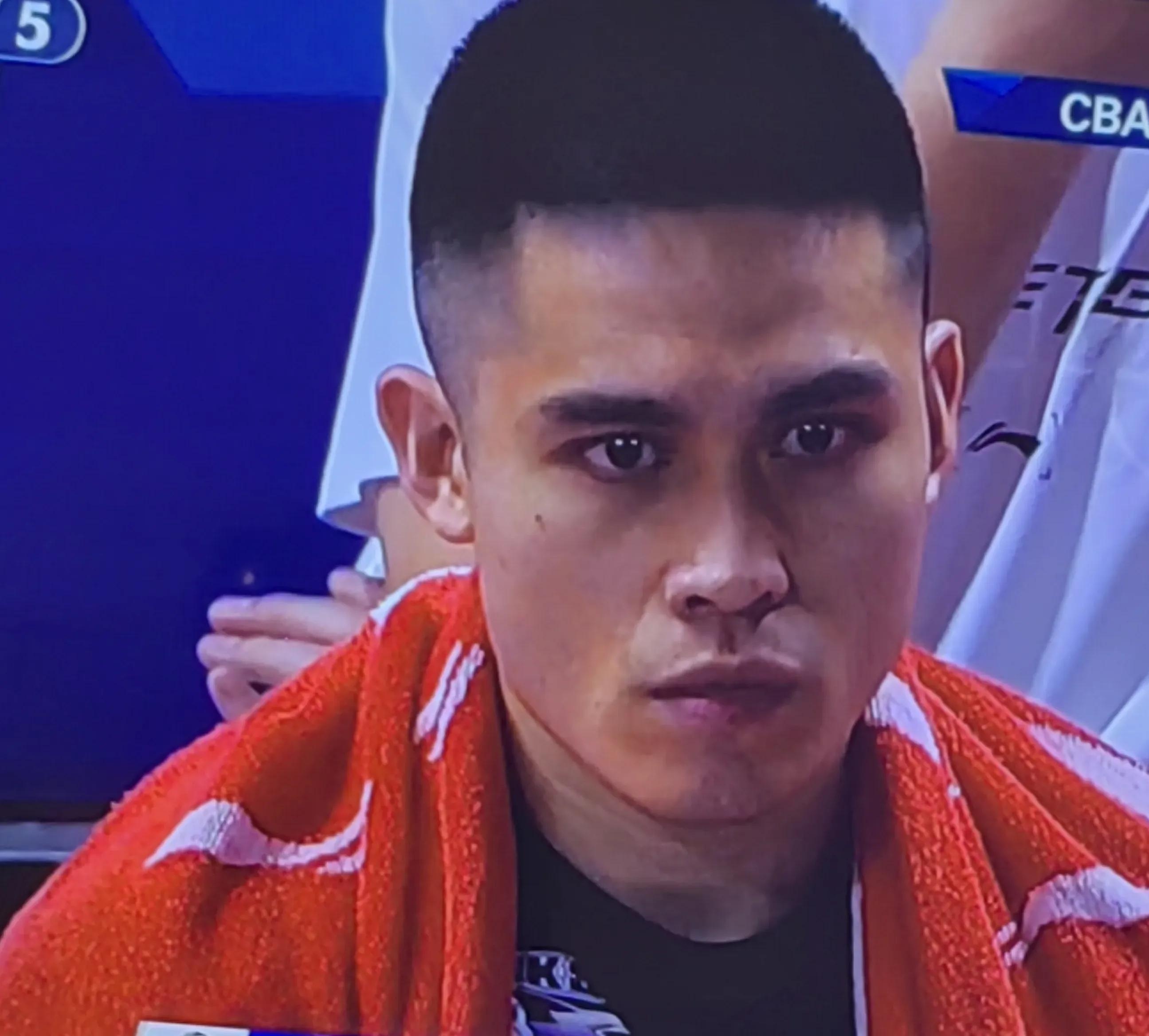 今晨体能课后，瓦伦西亚强势反弹备战CBA常规赛，话题不断，更衣室氛围转暖(cba联赛季前赛未开先火引热议)