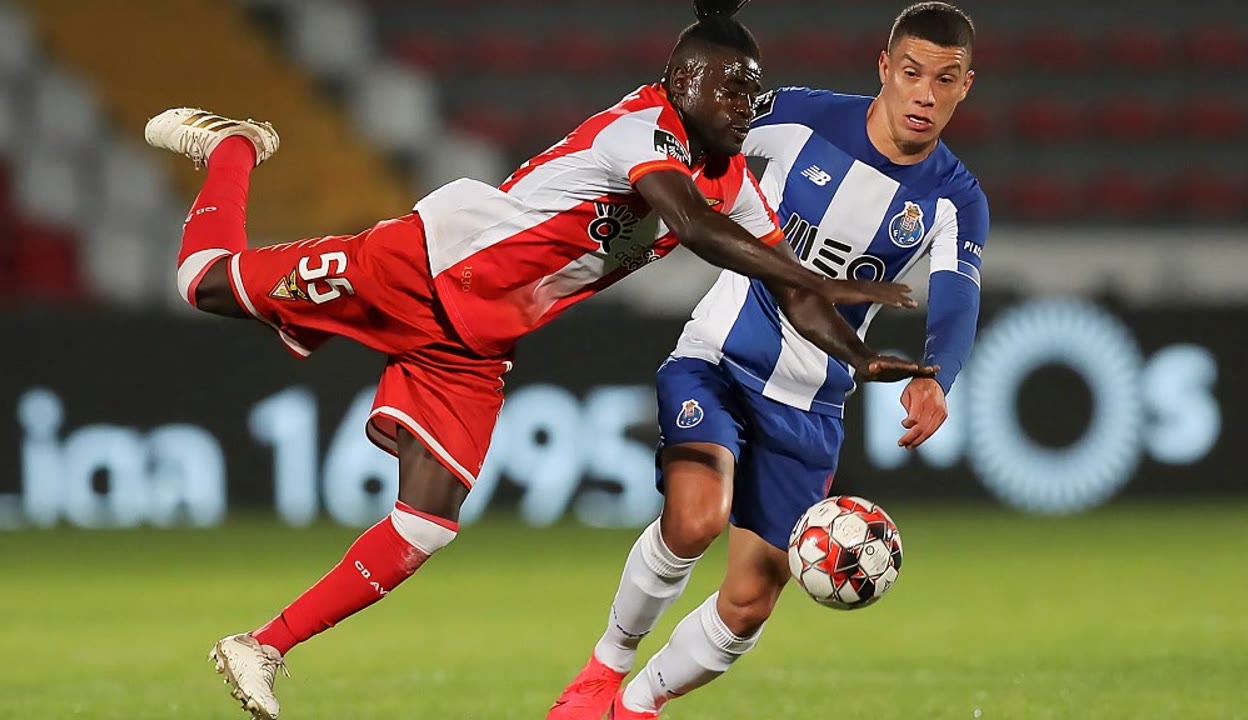 包含赛地聚焦——葡超清晨热度飙升，斯图加特迎来里程碑，信心回归，球探报告显示潜力的词条