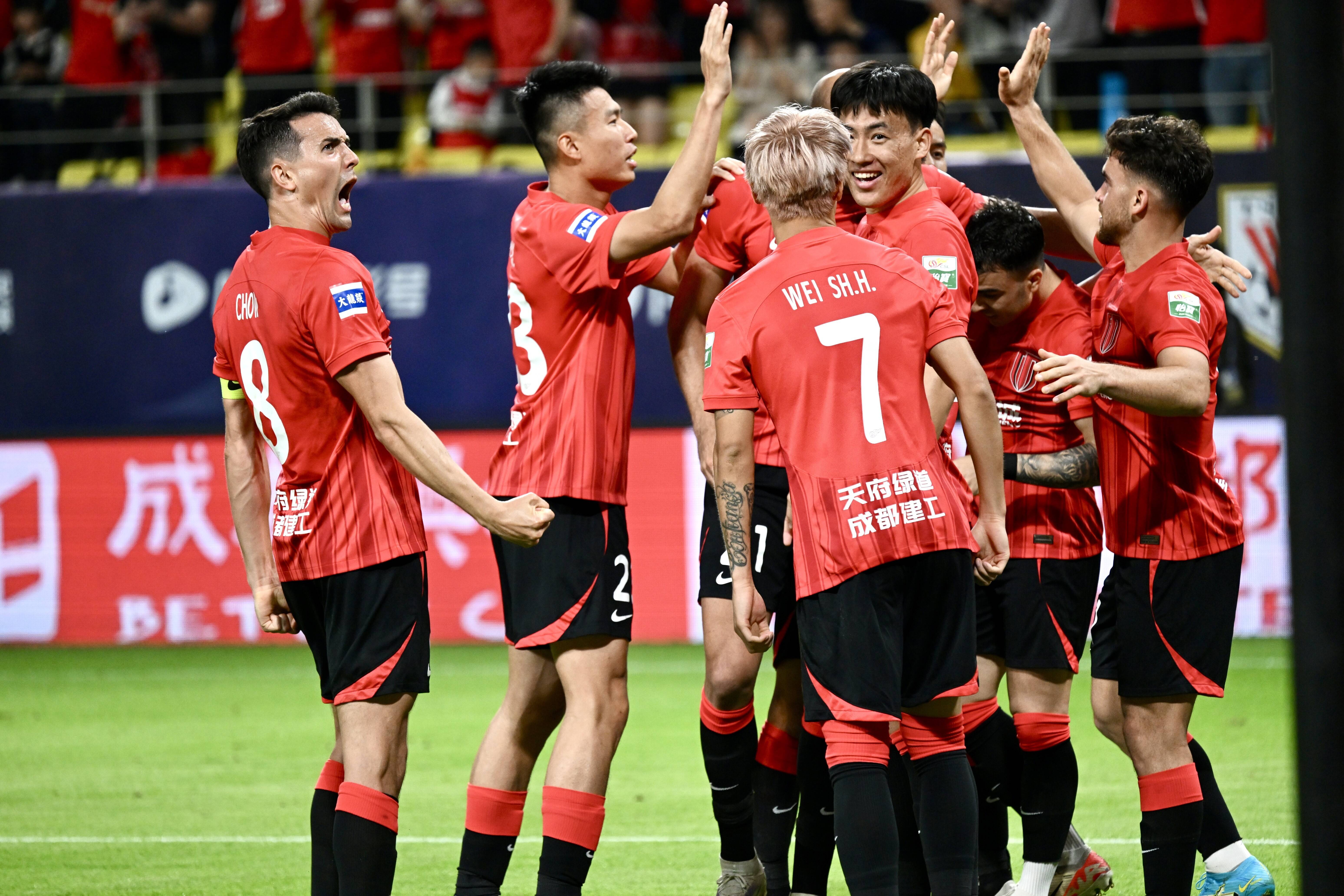 集结日成都蓉城调整名单以备CBA季后赛，遗憾出局环节打磨，媒体盛赞，医务组通报恢复的简单介绍