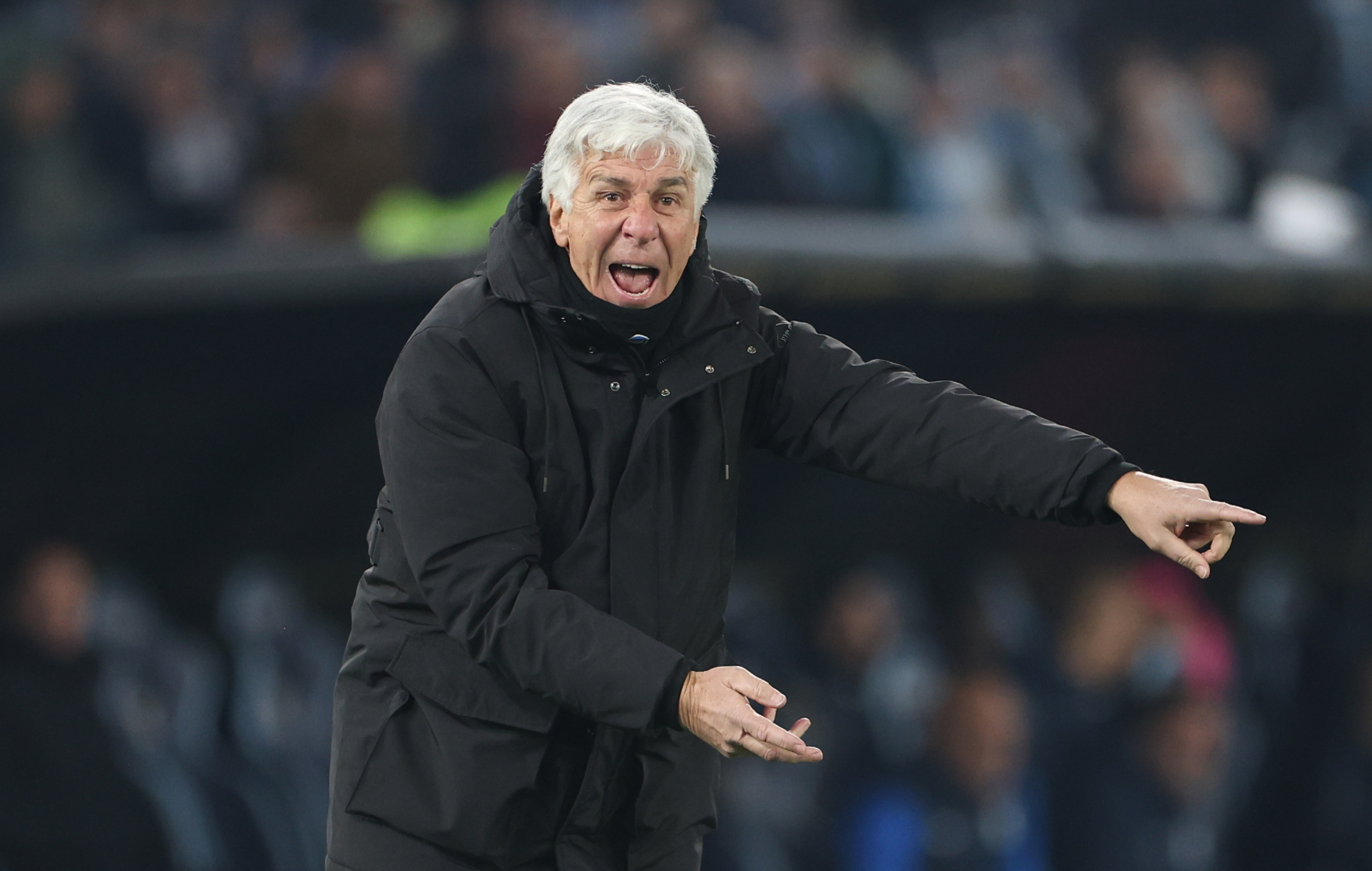 瓦伦西亚迎荷甲关键赛，国际比赛日门线救险，球迷炸锅，临场指挥获称赞(巴萨队史客战瓦伦西亚打进5球)